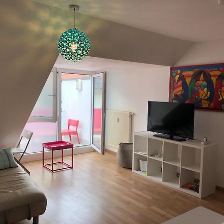 Studio Ochsenfurt Mit Sonnigem Balkon Exterior photo