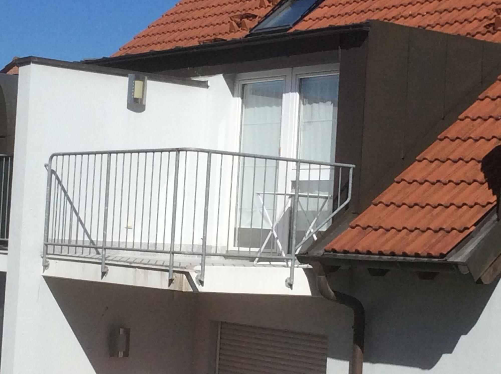 Studio Ochsenfurt Mit Sonnigem Balkon Exterior photo